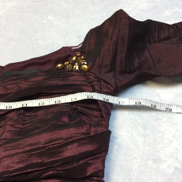 Alex Evenings Mini Sheath Dress Size 8 Womans Maroon Beaded Crinkle Off Shoulder - Picture 8 of 14